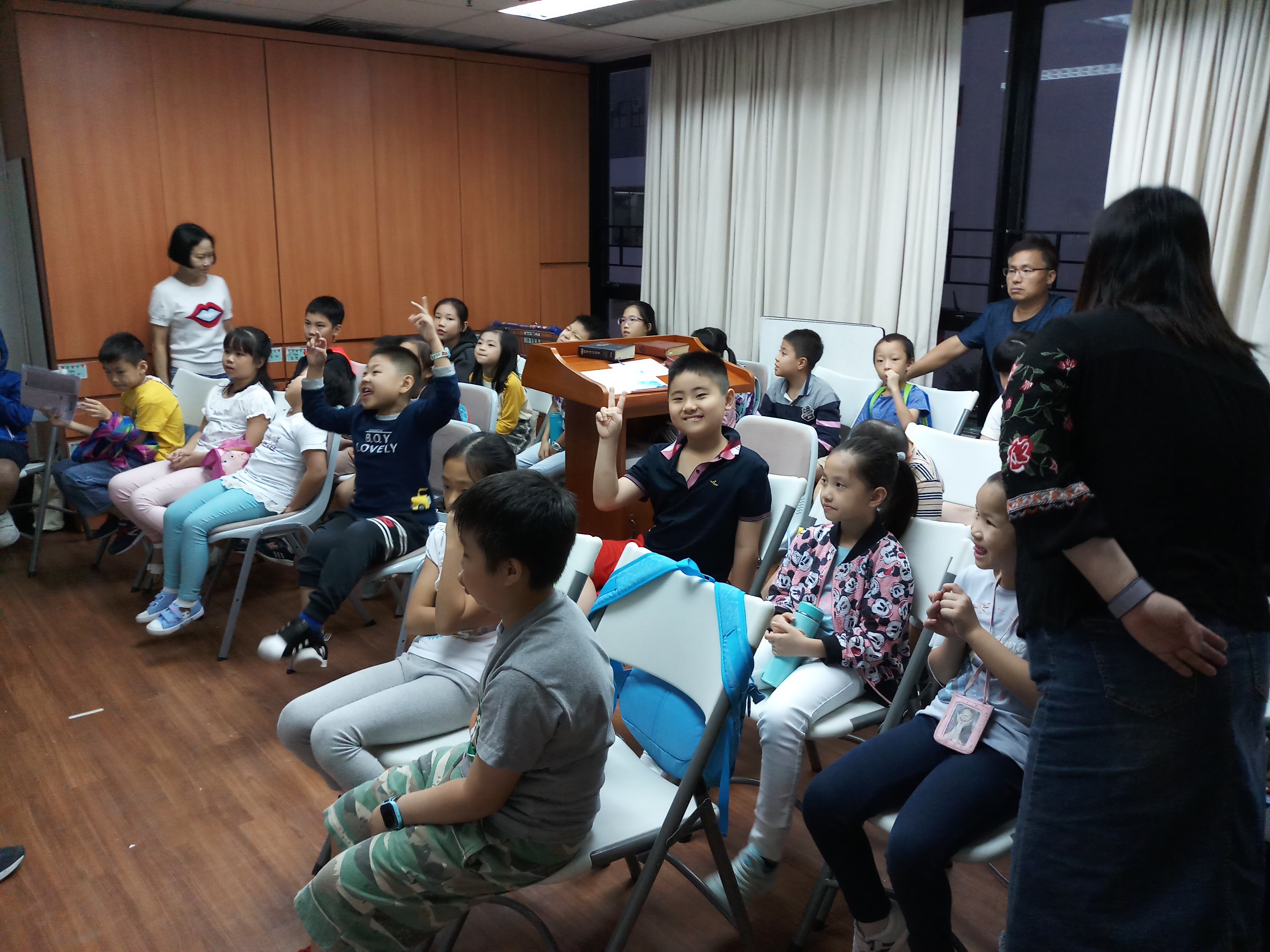 提供免費教英文給新移民小朋友.jpg